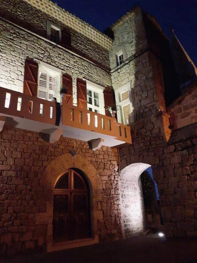 Chateau De Couette-café 3*